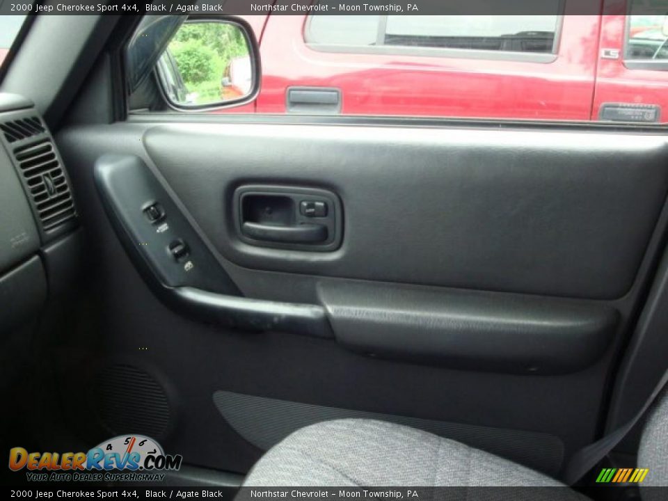 2000 Jeep Cherokee Sport 4x4 Black / Agate Black Photo #12