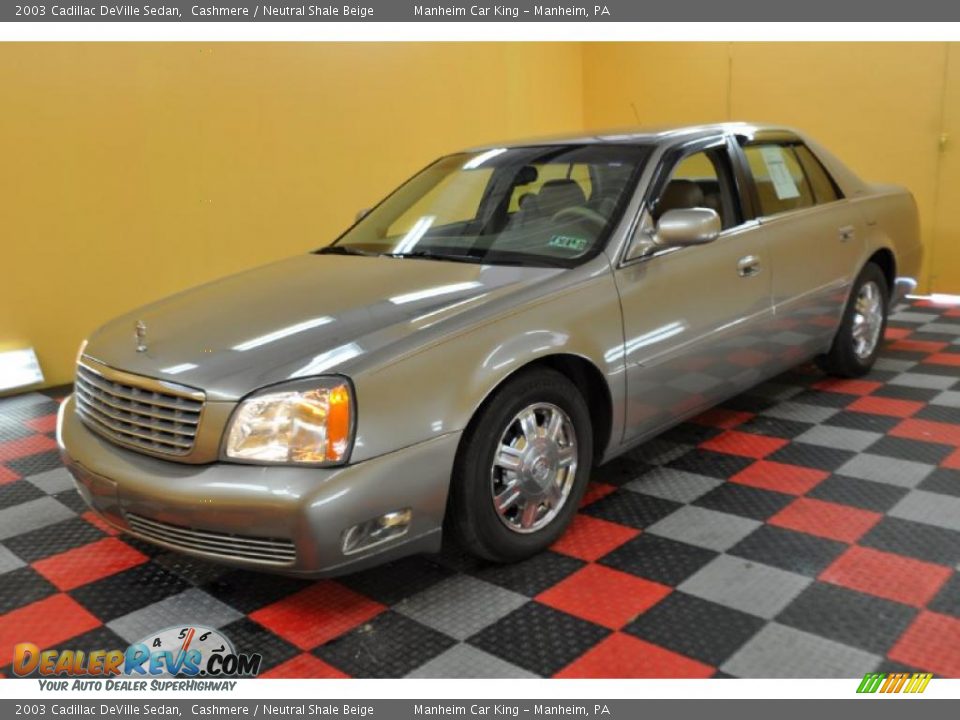 2003 Cadillac DeVille Sedan Cashmere / Neutral Shale Beige Photo #3