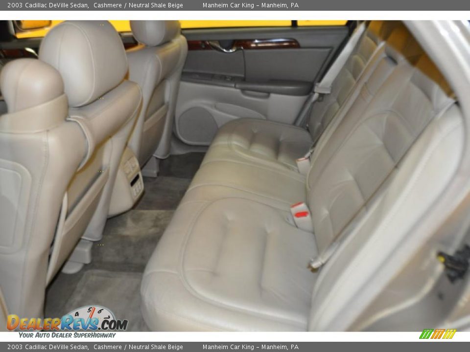 2003 Cadillac DeVille Sedan Cashmere / Neutral Shale Beige Photo #12
