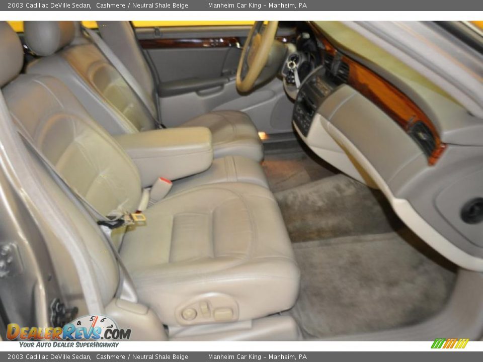 2003 Cadillac DeVille Sedan Cashmere / Neutral Shale Beige Photo #15
