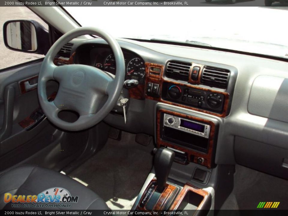 2000 Isuzu Rodeo LS Bright Silver Metallic / Gray Photo #12