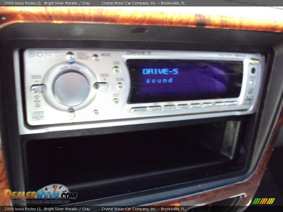 2000 Isuzu Rodeo LS Bright Silver Metallic / Gray Photo #20