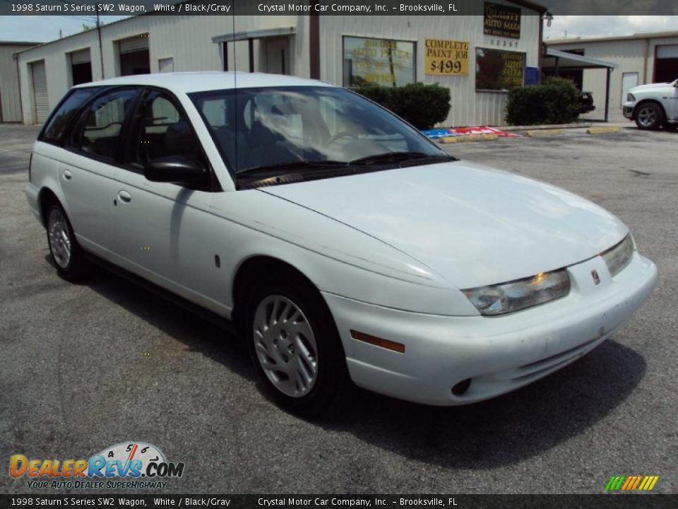 1998 Saturn S Series SW2 Wagon White / Black/Gray Photo #10