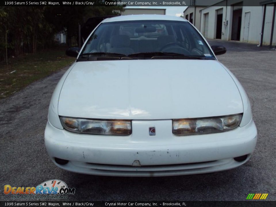 1998 Saturn S Series SW2 Wagon White / Black/Gray Photo #13