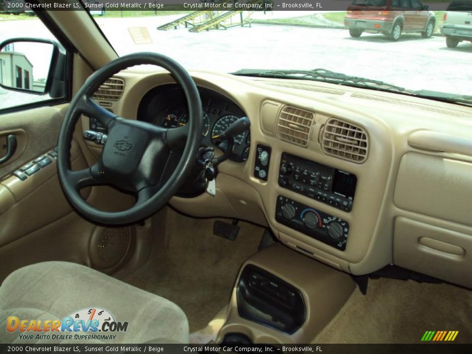 2000 Chevrolet Blazer LS Sunset Gold Metallic / Beige Photo #12