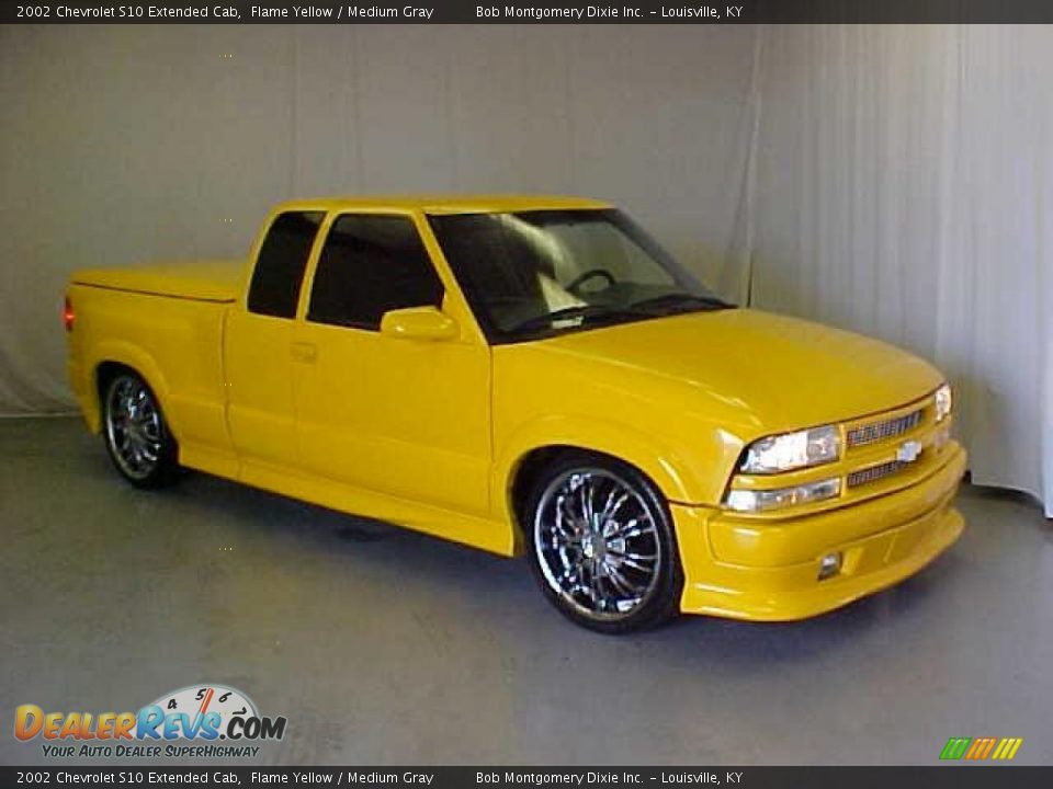 2002 Chevrolet S10 Extended Cab Flame Yellow / Medium Gray Photo #1