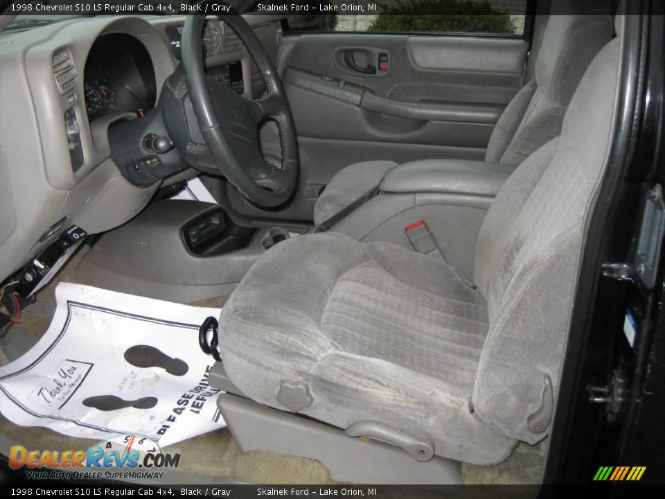 1998 Chevrolet S10 LS Regular Cab 4x4 Black / Gray Photo #7