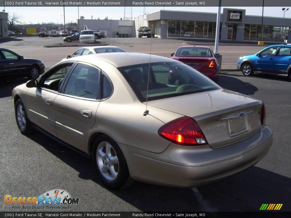 2001 Ford Taurus SE Harvest Gold Metallic / Medium Parchment Photo #3