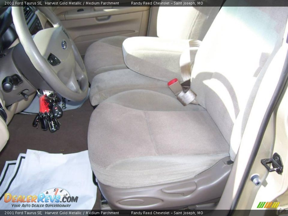 2001 Ford Taurus SE Harvest Gold Metallic / Medium Parchment Photo #10