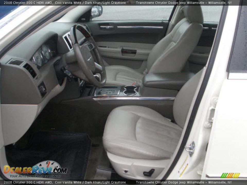 2008 Chrysler 300 C HEMI AWD Cool Vanilla White / Dark Khaki/Light Graystone Photo #4