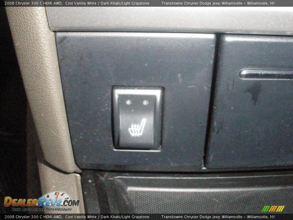 2008 Chrysler 300 C HEMI AWD Cool Vanilla White / Dark Khaki/Light Graystone Photo #10