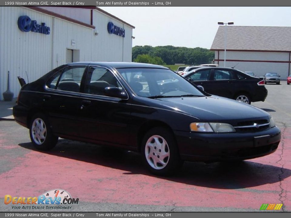 1999 Nissan Altima GXE Super Black / Grey Photo #7
