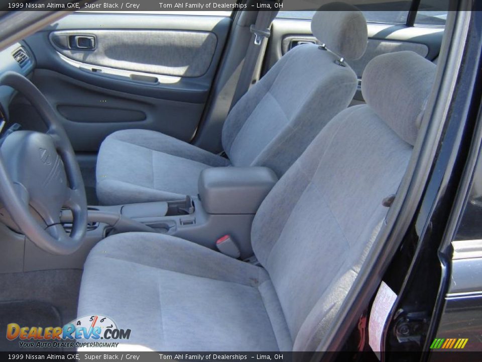 1999 Nissan Altima GXE Super Black / Grey Photo #9