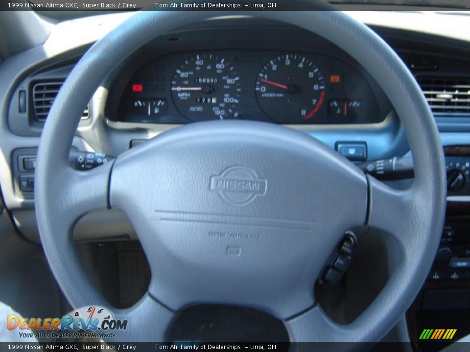 1999 Nissan Altima GXE Super Black / Grey Photo #14