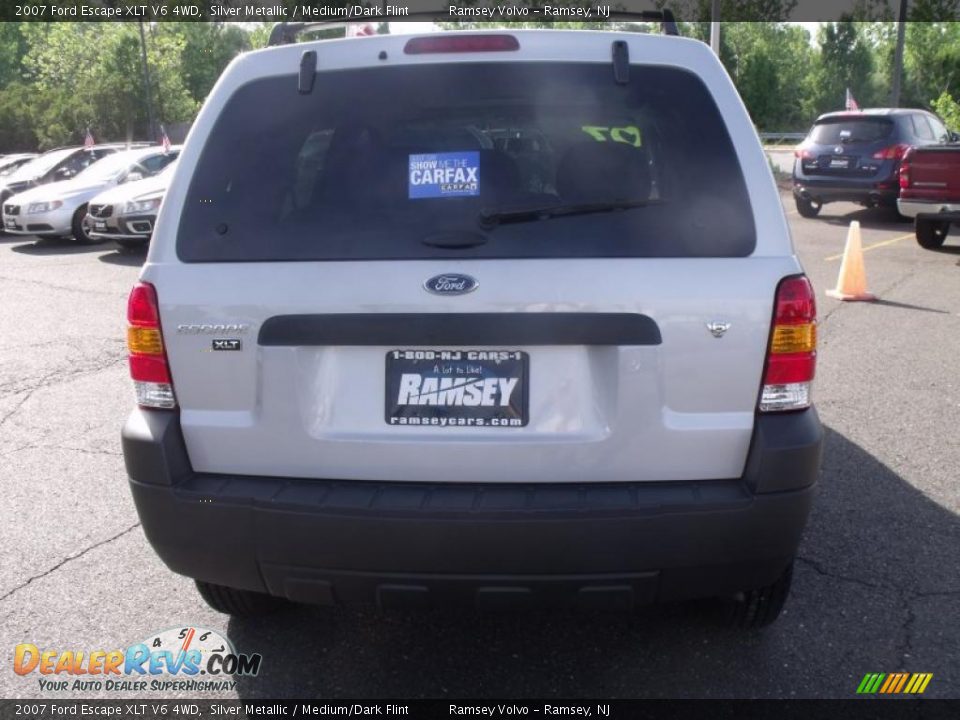 2007 Ford Escape XLT V6 4WD Silver Metallic / Medium/Dark Flint Photo #4