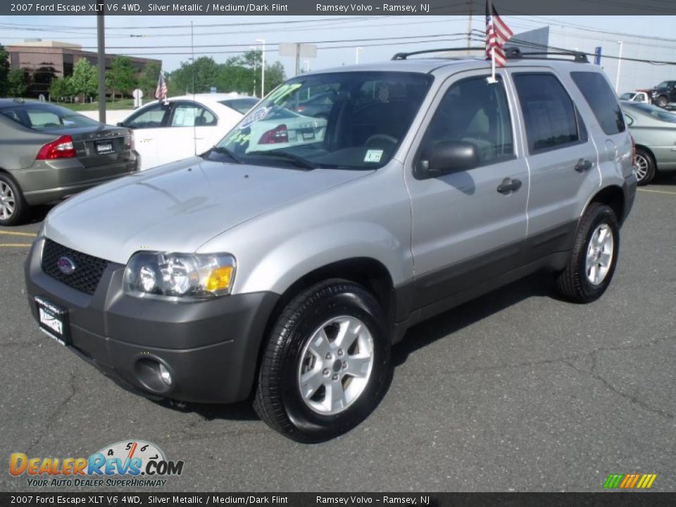 2007 Ford Escape XLT V6 4WD Silver Metallic / Medium/Dark Flint Photo #7