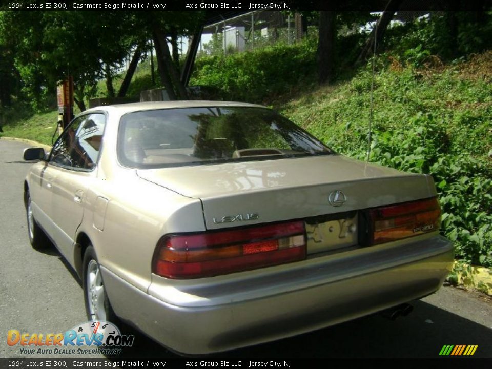 1994 Lexus ES 300 Cashmere Beige Metallic / Ivory Photo #4