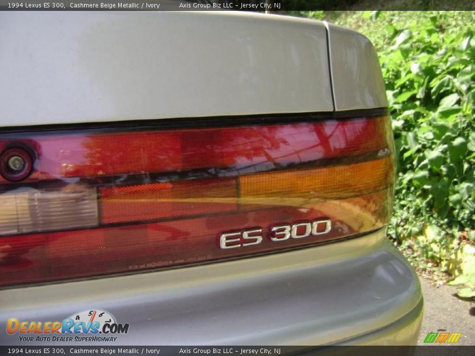 1994 Lexus ES 300 Cashmere Beige Metallic / Ivory Photo #5