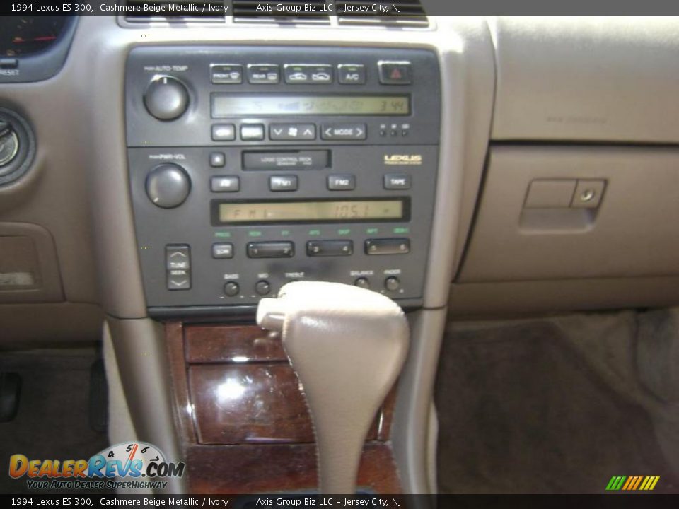 1994 Lexus ES 300 Cashmere Beige Metallic / Ivory Photo #7