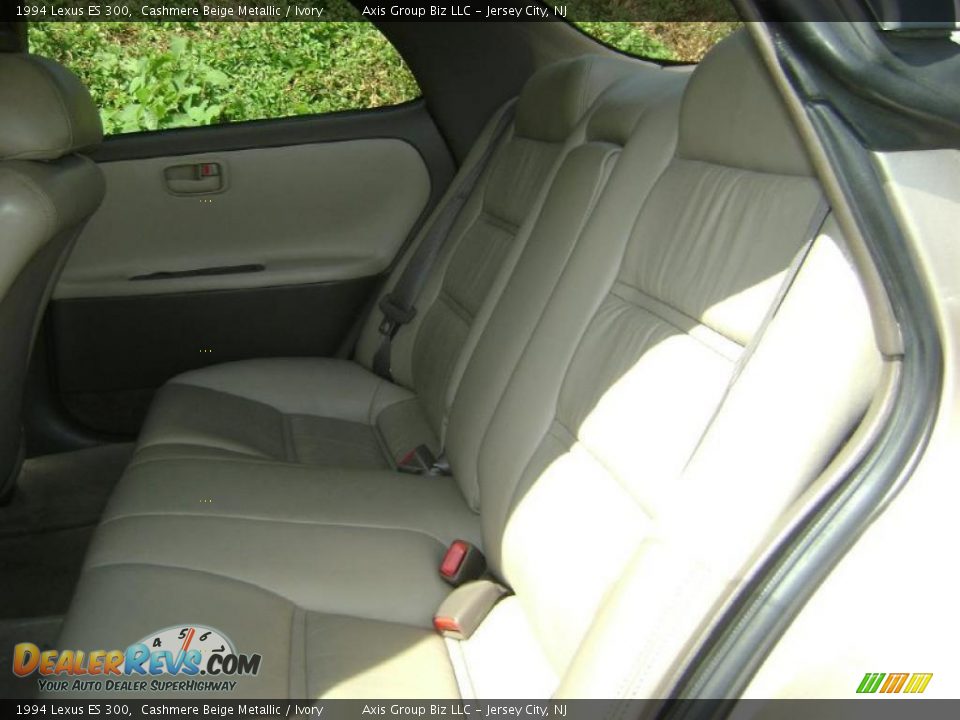 1994 Lexus ES 300 Cashmere Beige Metallic / Ivory Photo #9