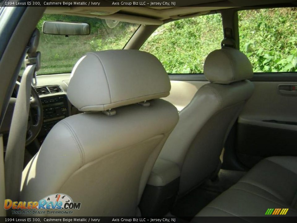 1994 Lexus ES 300 Cashmere Beige Metallic / Ivory Photo #10