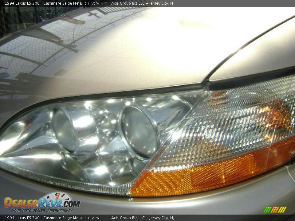 1994 Lexus ES 300 Cashmere Beige Metallic / Ivory Photo #19
