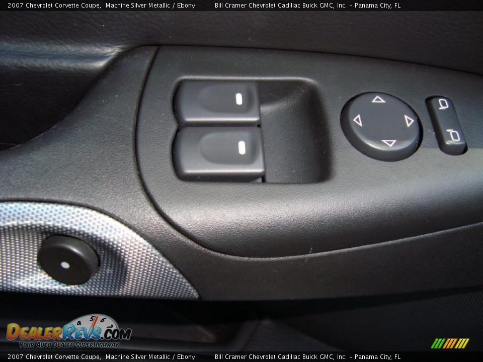 2007 Chevrolet Corvette Coupe Machine Silver Metallic / Ebony Photo #12