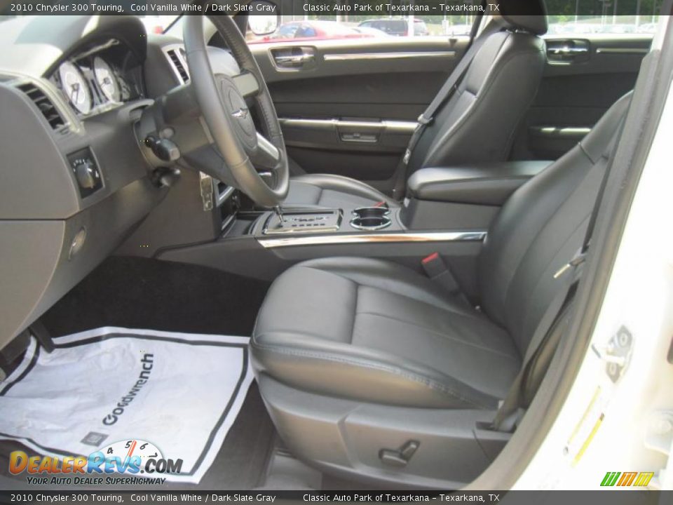 2010 Chrysler 300 Touring Cool Vanilla White / Dark Slate Gray Photo #8
