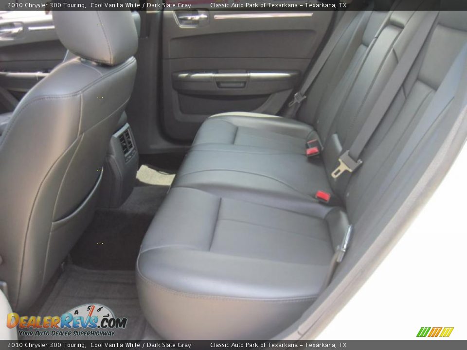 2010 Chrysler 300 Touring Cool Vanilla White / Dark Slate Gray Photo #9