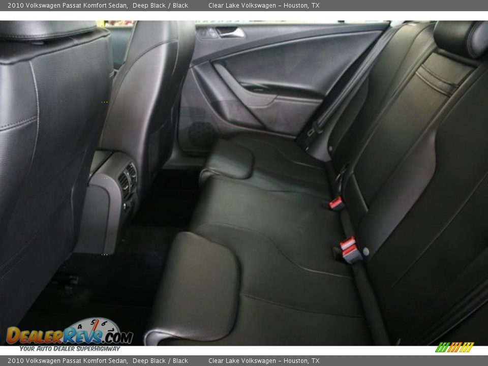 2010 Volkswagen Passat Komfort Sedan Deep Black / Black Photo #8