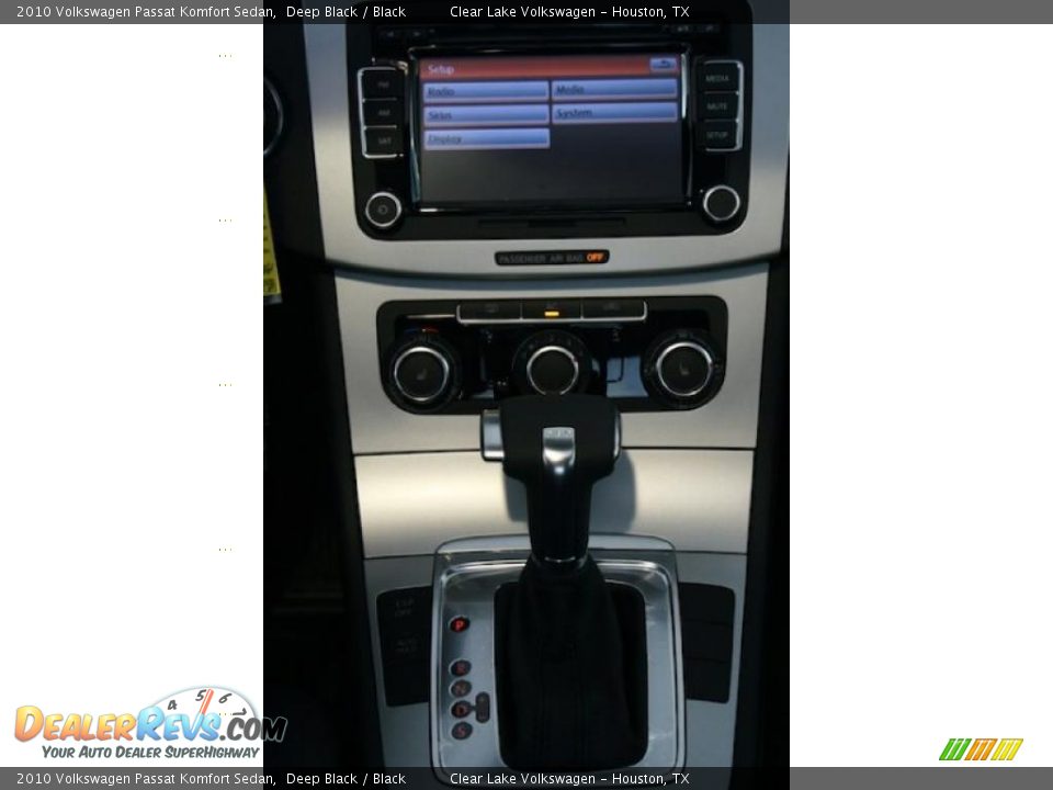 2010 Volkswagen Passat Komfort Sedan Deep Black / Black Photo #17