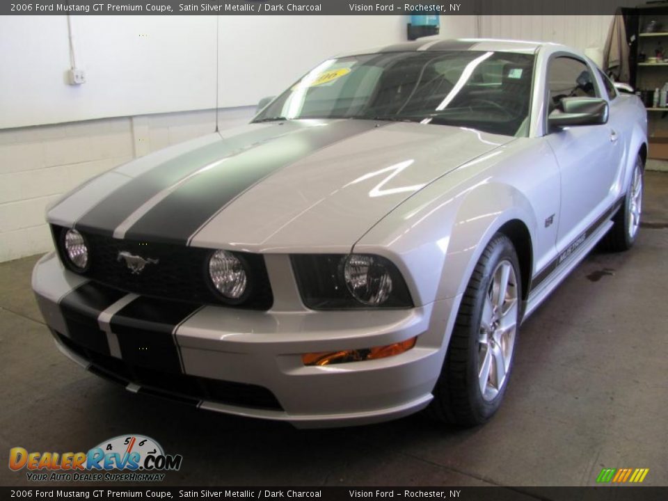 2006 Ford Mustang GT Premium Coupe Satin Silver Metallic / Dark Charcoal Photo #1