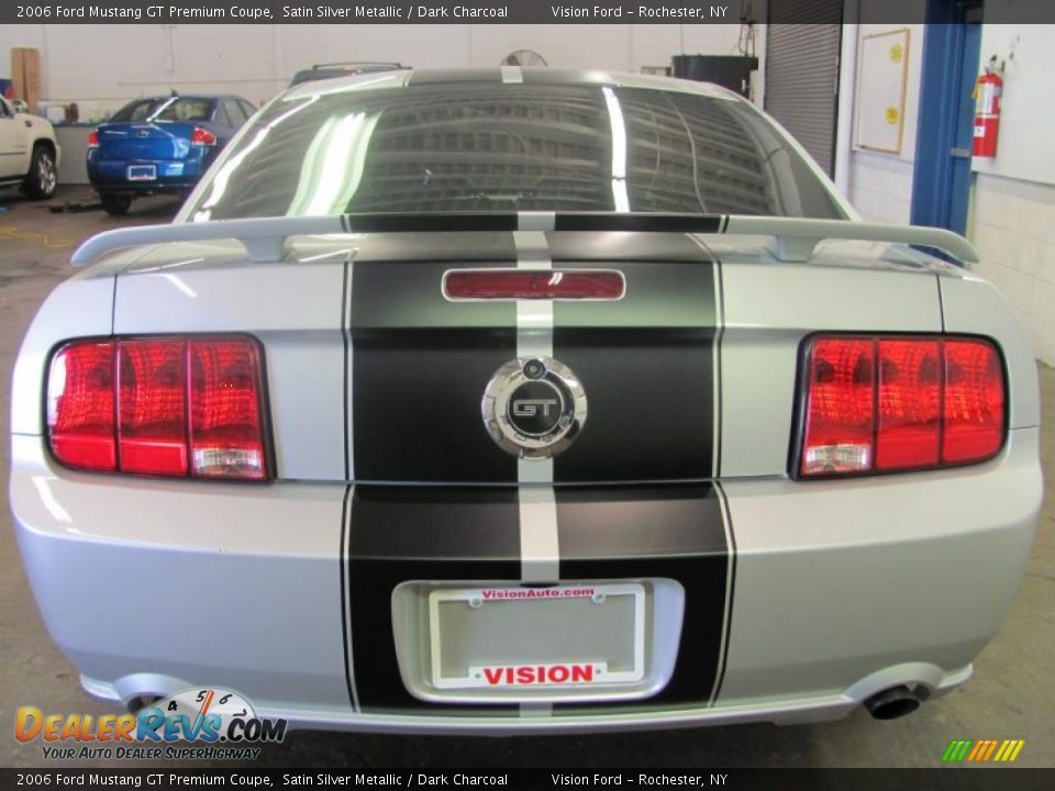 2006 Ford Mustang GT Premium Coupe Satin Silver Metallic / Dark Charcoal Photo #8