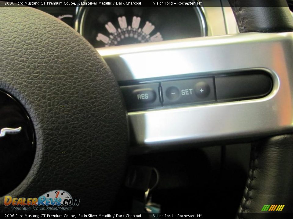 2006 Ford Mustang GT Premium Coupe Satin Silver Metallic / Dark Charcoal Photo #24