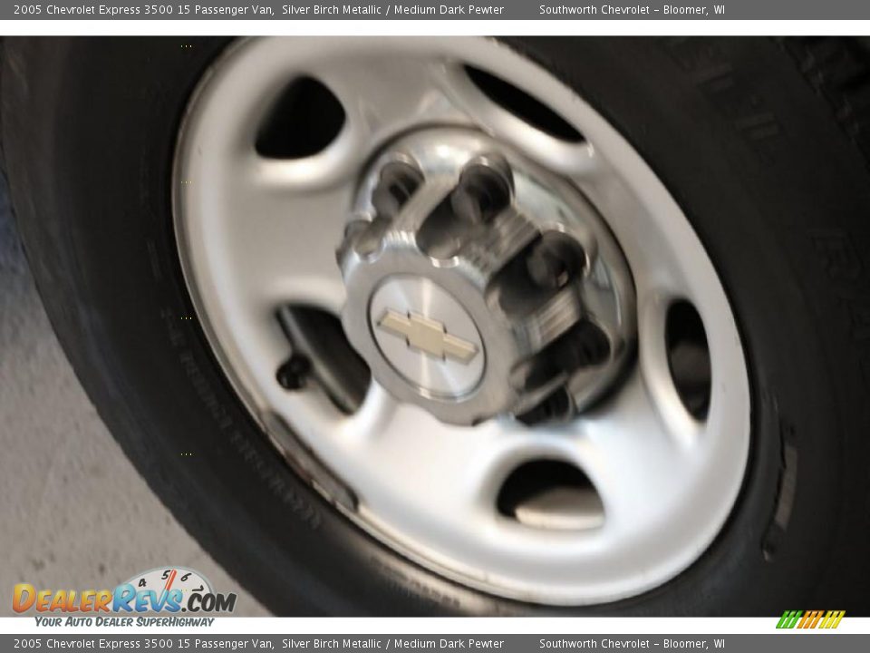 2005 Chevrolet Express 3500 15 Passenger Van Silver Birch Metallic / Medium Dark Pewter Photo #13