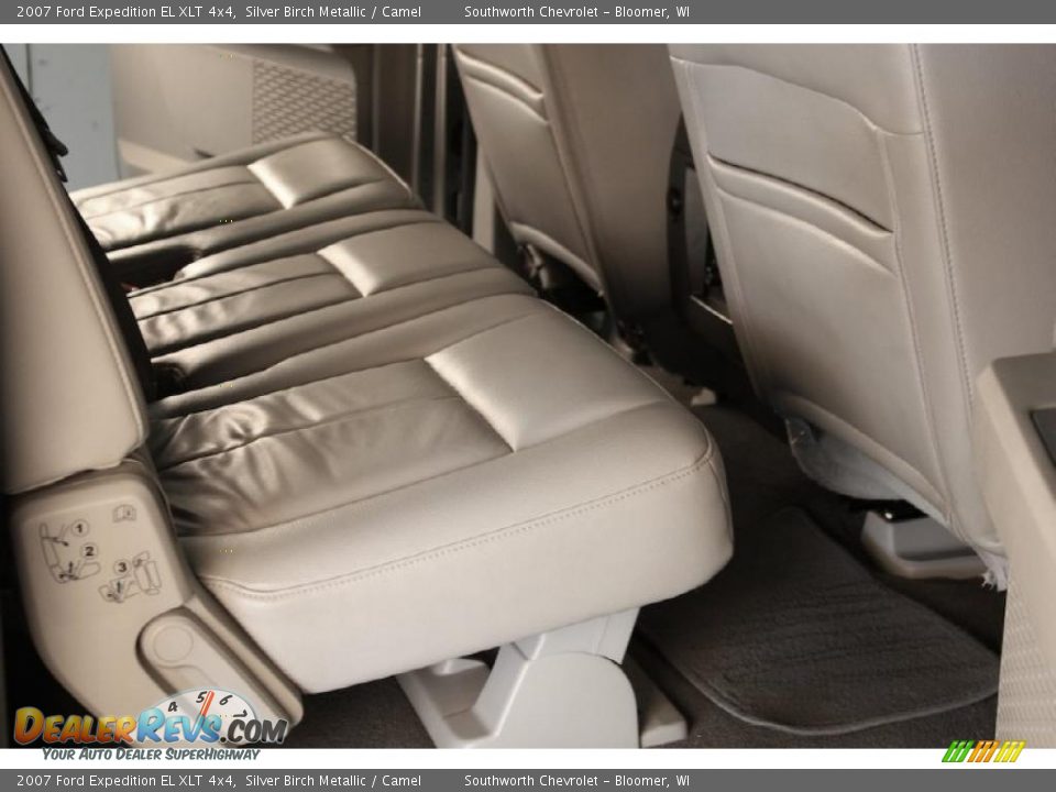 2007 Ford Expedition EL XLT 4x4 Silver Birch Metallic / Camel Photo #6