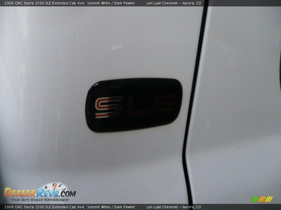 2006 GMC Sierra 1500 SLE Extended Cab 4x4 Summit White / Dark Pewter Photo #14