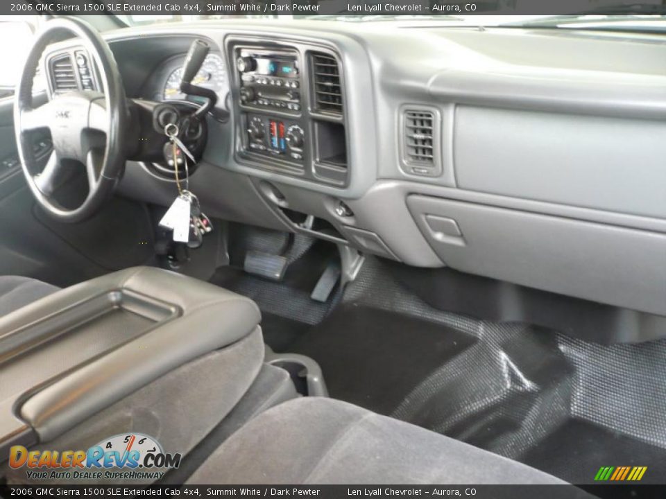 2006 GMC Sierra 1500 SLE Extended Cab 4x4 Summit White / Dark Pewter Photo #17
