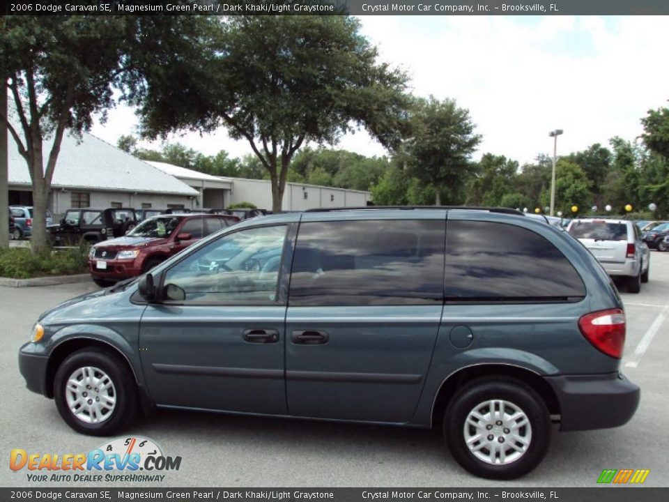 2006 Dodge Caravan SE Magnesium Green Pearl / Dark Khaki/Light Graystone Photo #2