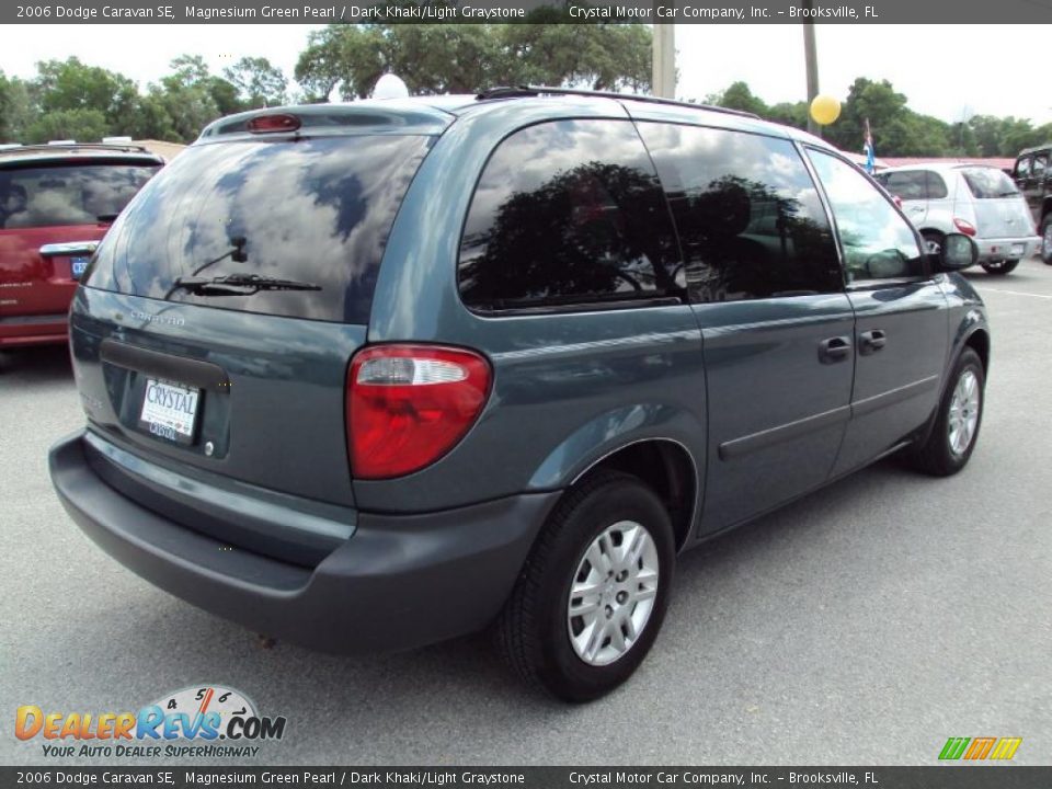 2006 Dodge Caravan SE Magnesium Green Pearl / Dark Khaki/Light Graystone Photo #9