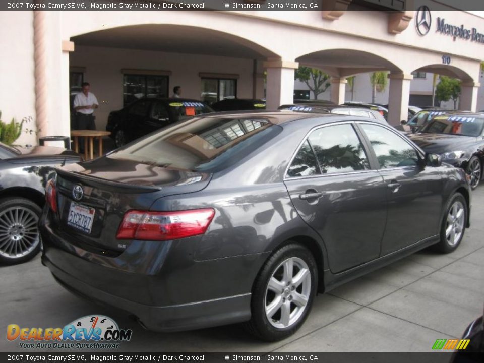 2007 Toyota Camry SE V6 Magnetic Gray Metallic / Dark Charcoal Photo #2