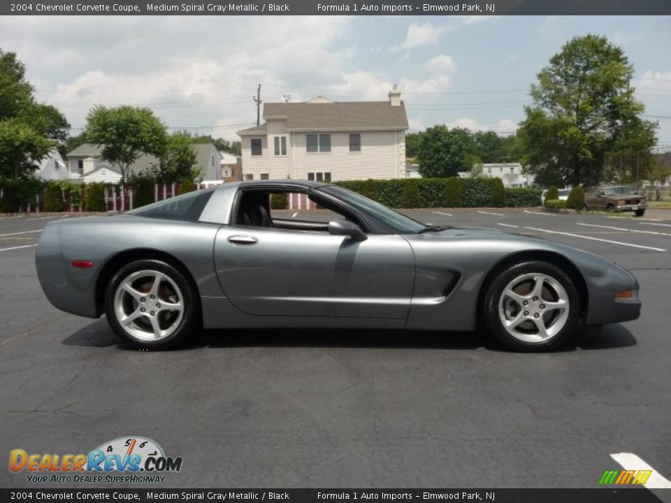 2004 Chevrolet Corvette Coupe Medium Spiral Gray Metallic / Black Photo #11