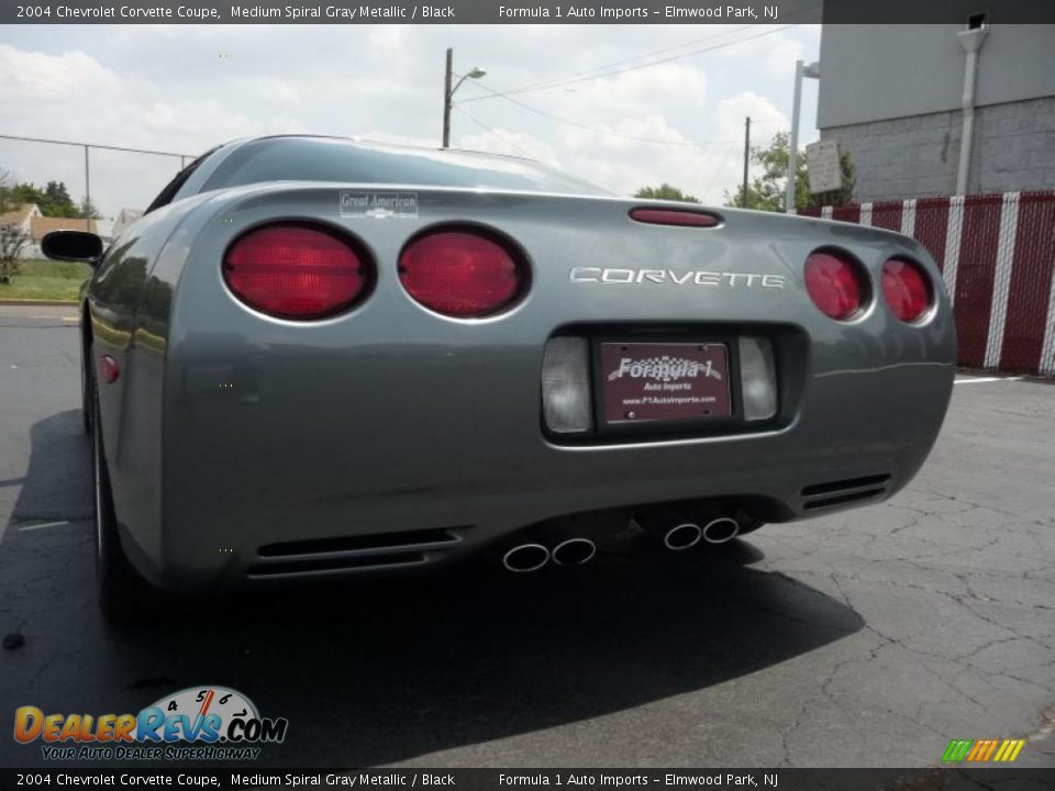 2004 Chevrolet Corvette Coupe Medium Spiral Gray Metallic / Black Photo #15