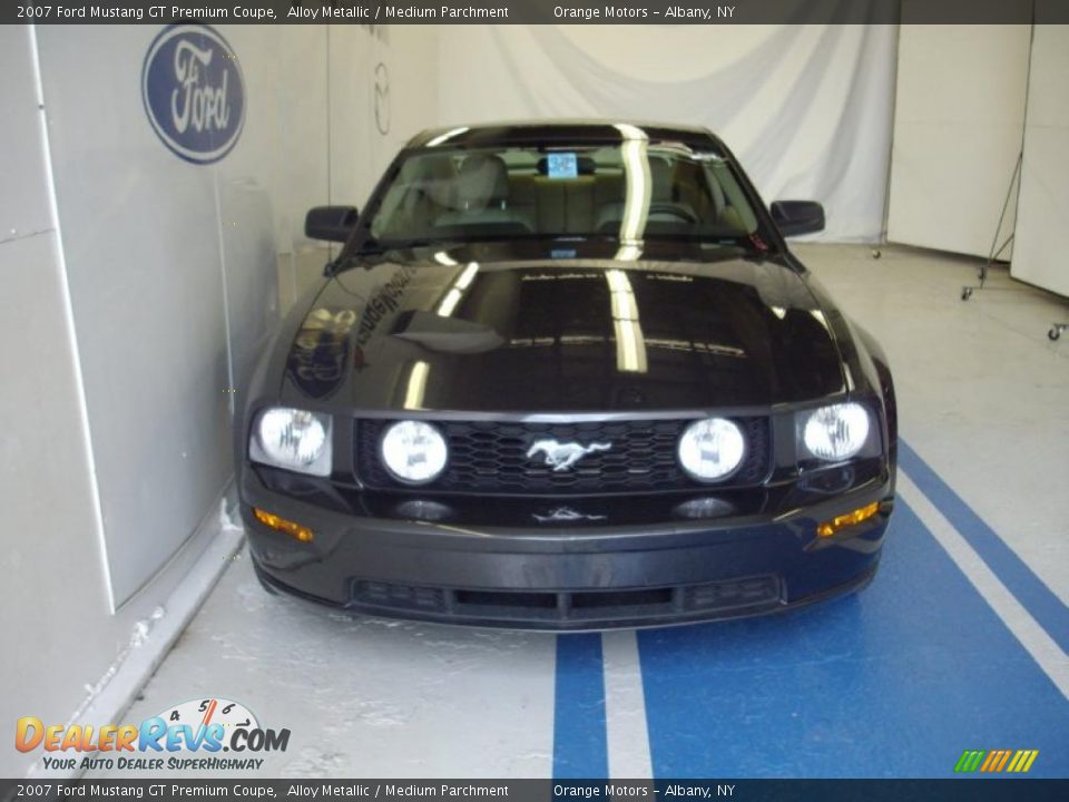 2007 Ford Mustang GT Premium Coupe Alloy Metallic / Medium Parchment Photo #2