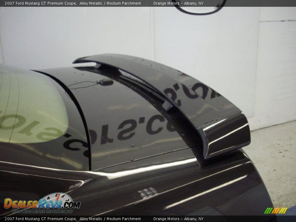 2007 Ford Mustang GT Premium Coupe Alloy Metallic / Medium Parchment Photo #8