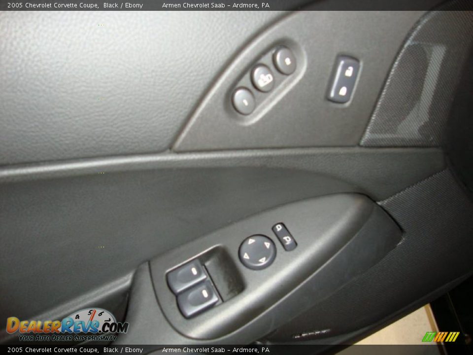 2005 Chevrolet Corvette Coupe Black / Ebony Photo #13