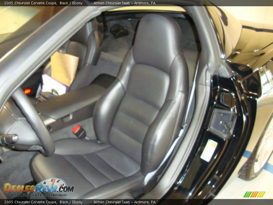 2005 Chevrolet Corvette Coupe Black / Ebony Photo #14