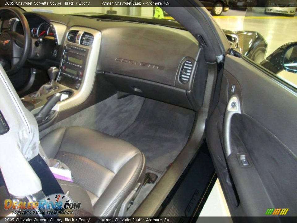 2005 Chevrolet Corvette Coupe Black / Ebony Photo #15