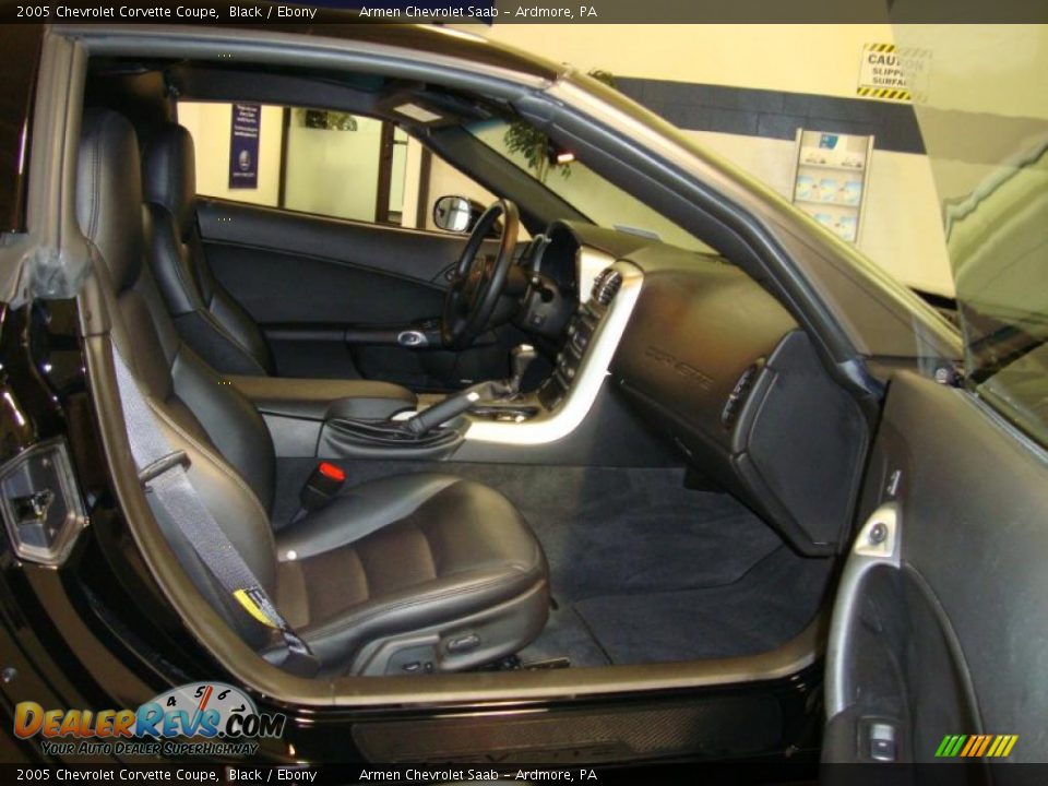2005 Chevrolet Corvette Coupe Black / Ebony Photo #17