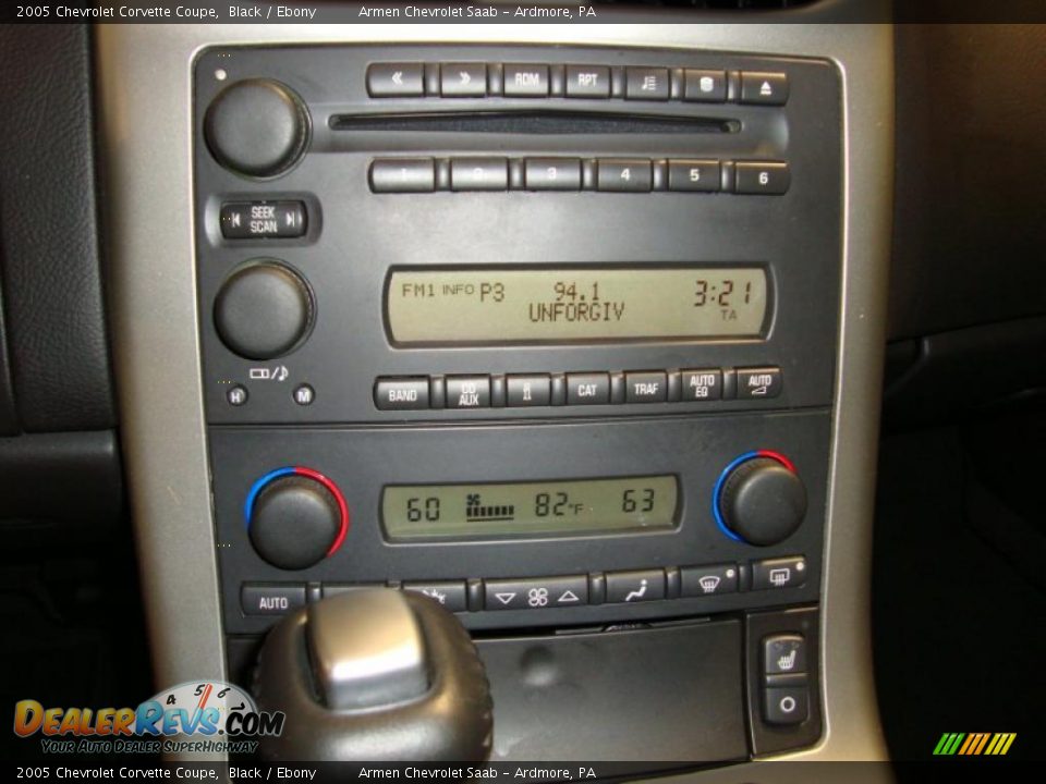 2005 Chevrolet Corvette Coupe Black / Ebony Photo #28
